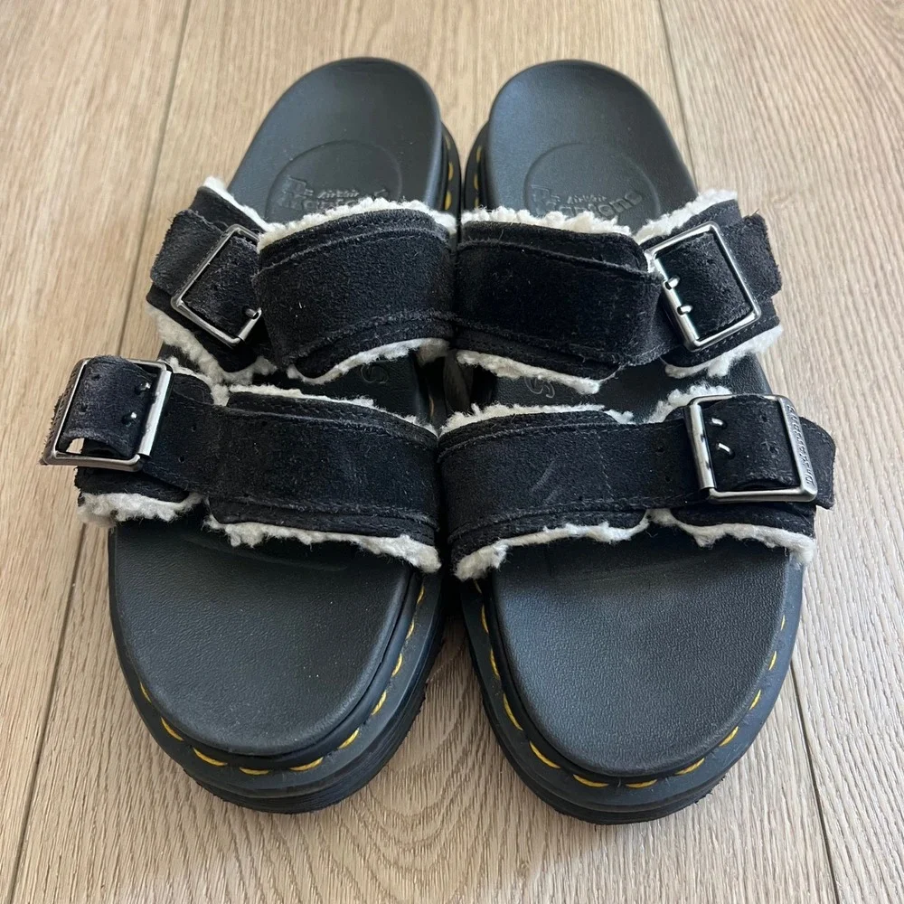 Dr. Martens Voss II Fluffy Black Suede Faux Fur Platform Sandals Womens 7